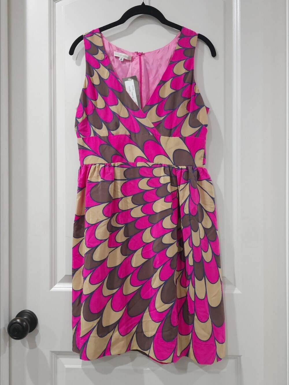 Retro Mod Abstract Print Sleeveless V-Neck Fit & Flare Dress, 100% Silk - Picture 2 of 14